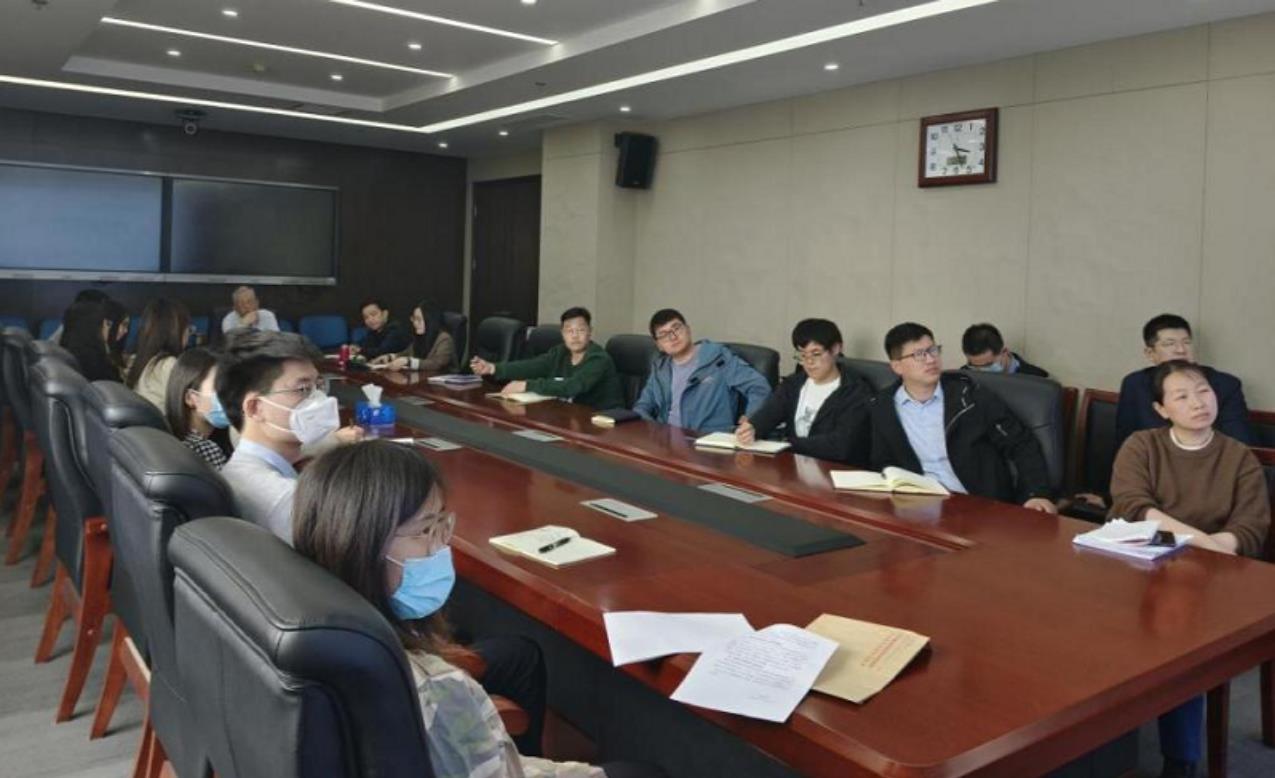 夯實研究基本功 共謀農(nóng)墾高質(zhì)量發(fā)展——農(nóng)墾中心第一青年理論學(xué)習小組開展專題講座